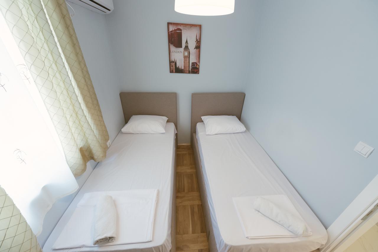Apartment Luxury Explorer Podgorica Exterior foto